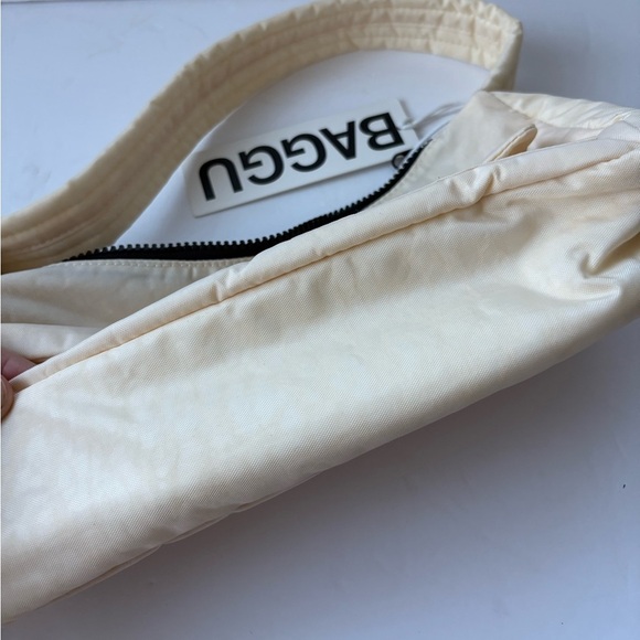 NWT BAGGU Cargo Nylon Shoulder Bag - Ivory - Picture 7 of 13